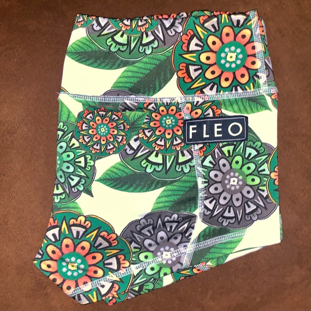 Fleo Shorts